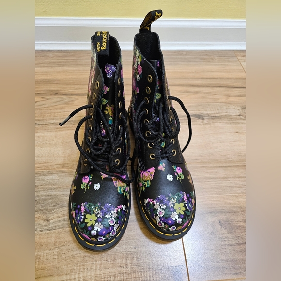 🌸DR. MARTENS 1460 PASCAL VINTAGE FLORAL LEATHER LACE-UP BOOTS, size US 10 - Picture 2 of 9